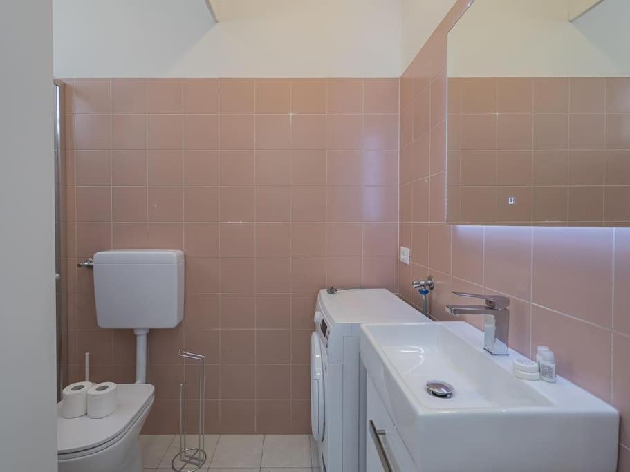 Youhosty - Accademia 53 Quinto Apartman Milánó Kültér fotó